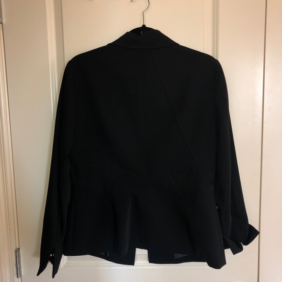 Blazer - Picture 3 of 6